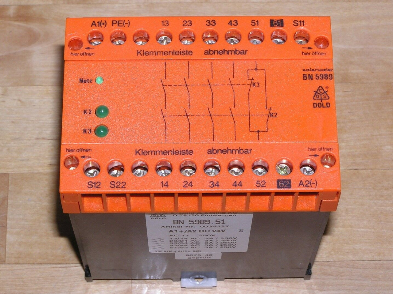 Equipment Model: BN5989 Description: Safety RELAY BN5989.51 24VDC Dold ID40706