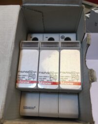 Surge Protection Device Medel F10LFV2 Made by Bticino Operation parameters 1200vdc Up:4kV 20kA-40kA Output Voltage 1200