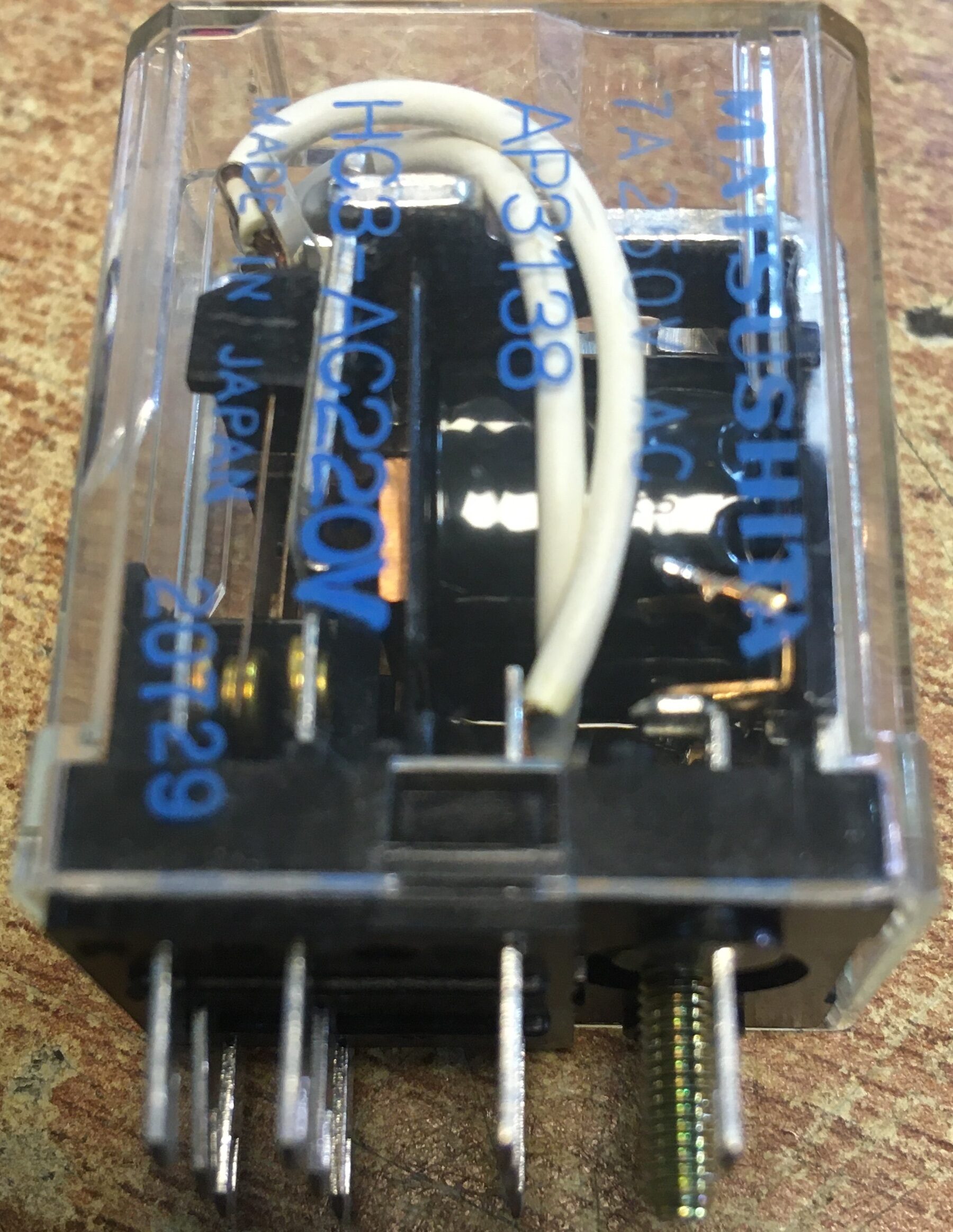 Power Relay, Model: AP3138-HC3-AC220V technology: Coil 13,700 Ω Contact Type: NOR Configuration: DPDT Coil Voltage: 230Vac Package Type: RT Contact Voltage: 250 Rated Current: 7 Brand: Matsushita